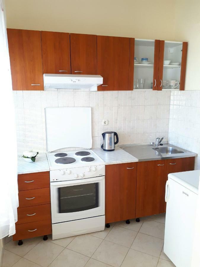 Apartments Dani Бол Екстер'єр фото
